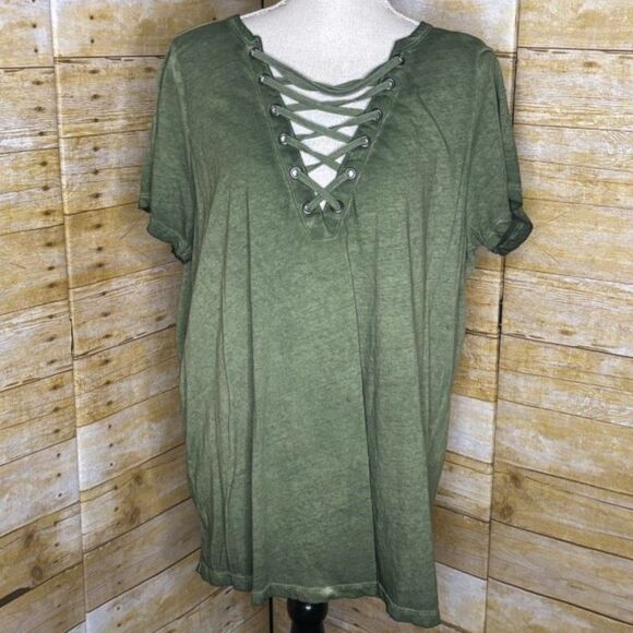 TORRID COTTON JERSEY CLASSIC FIT CREW NECK LACE UP TEE SIZE 1(1X) - Picture 1 of 3